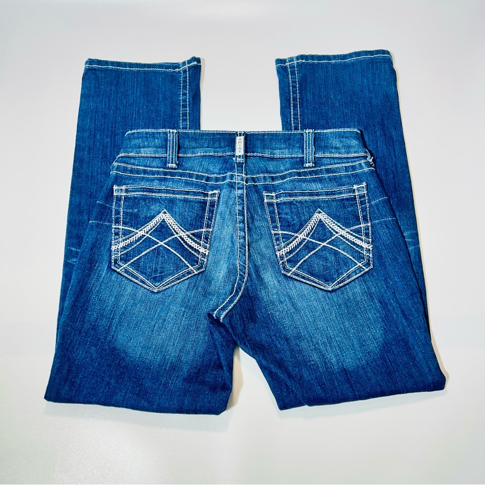 Ariat jeans Mid Rise Straight leg jeans Dark wash stretchy women Size 30